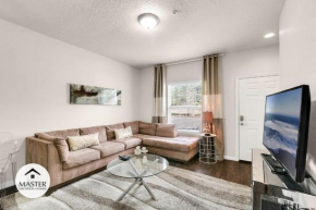 3 Bedrooms - 2 Bathrooms - Lucaya Village 18-102